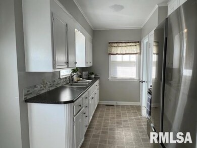 1115 Berg Place, Davenport, IA 52804 - photo 5