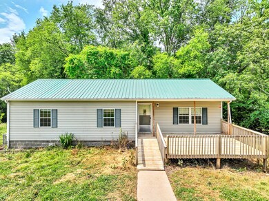 8318 Sinking Creek Rd, Linden, TN 37096 - photo 5