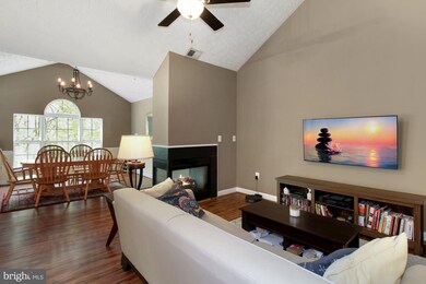 619 Admiral Dr unit 402, Annapolis, MD 21401 - photo 3