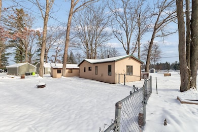 4260 S Lake Dr, Beaverton, MI 48612 - photo 4