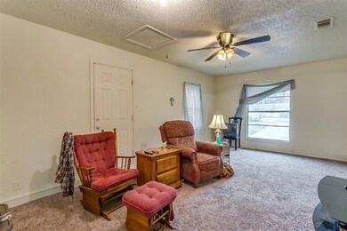 816 Lakewood Dr, Alvarado, TX 76009 - photo 5