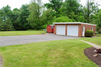 7327 Cetronia Rd, Allentown, PA 18106 - photo 4