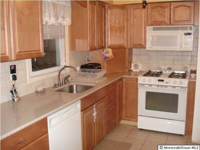 29 Dusko Dr, Parlin, NJ 08859 - photo 2