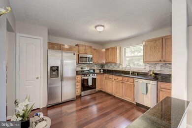 8511 Branchwood Cir, Clinton, MD 20735 - photo 7