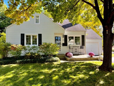 2498 Wellesley Dr, Columbus, OH 43221 - photo 3