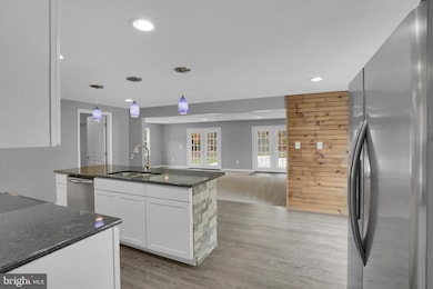 2706 Paper Mill Rd, Phoenix, MD 21131 - photo 4