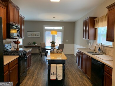 77 Lakeshore Pkwy, Newnan, GA 30263 - photo 6