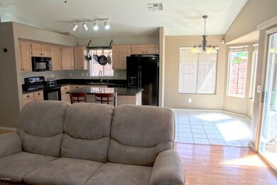 06_KitchenPlusNook