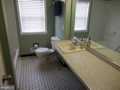 1142 Linden Ave, Halethorpe, MD 21227 - photo 7