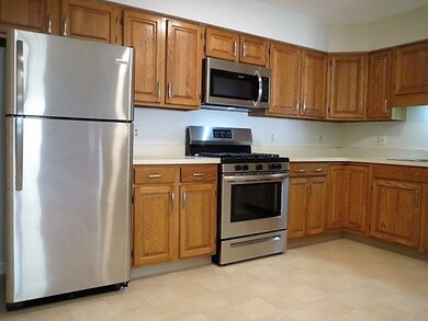 206 Ashmead Common unit 206, Enfield, CT 06082 - photo 2