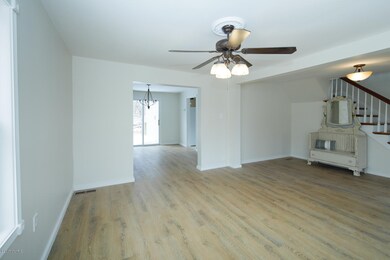 511 Gladys-106