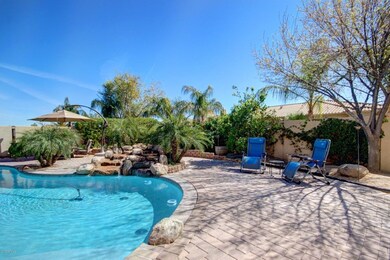 0062-flintlock sitting area by pool