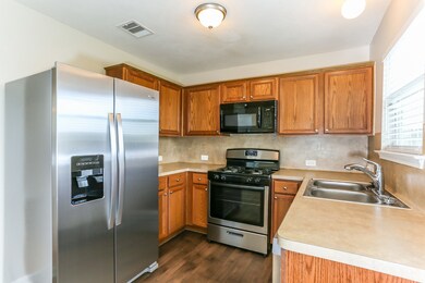 8843 Doak Ln, Houston, TX 77075 - photo 6