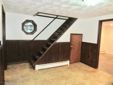 317 E Line St, Olyphant, PA 18447 - photo 5