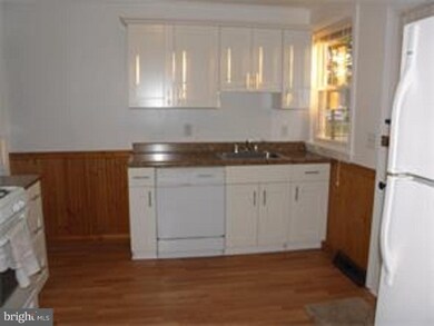 225 E Howard St, Clayton, NJ 08312 - photo 4