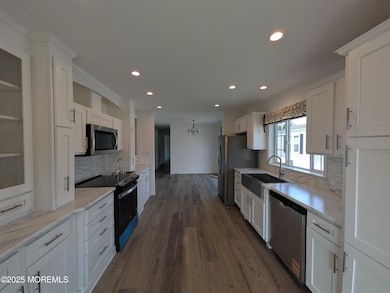 1422 kitchen to dining