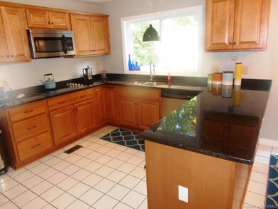 4 beautiful kitchen cabinetry