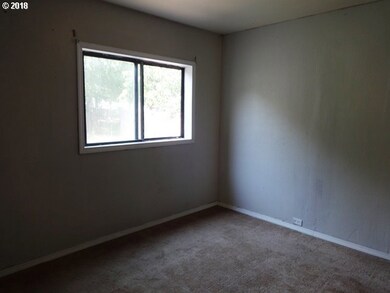 Bedroom, Primary