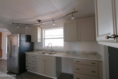 1607 W Higgins Ln, Tucson, AZ 85705 - photo 7