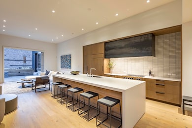 KitchenLR