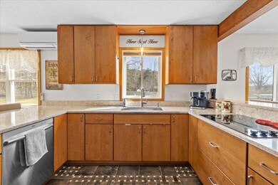 78 Joey Dr, Colchester, VT 05446 - photo 3