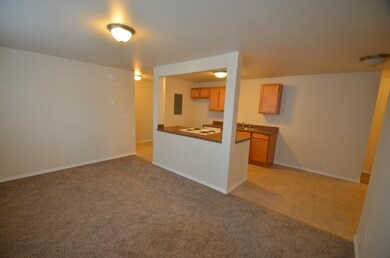 7421 212th St SW unit 9, Edmonds, WA 98026 - photo 2