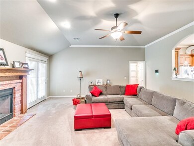 1502 Pecan Crossing Dr, Shawnee, OK 74804 - photo 6