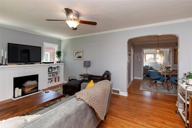 2520 45th St, Des Moines, IA 50310 - photo 2