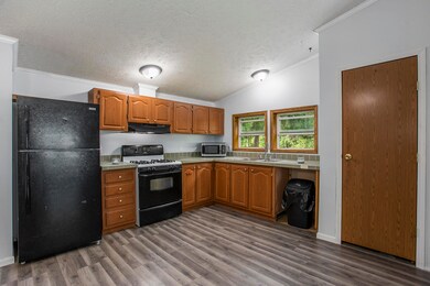 639 Bagley St, Ionia, MI 48846 - photo 7