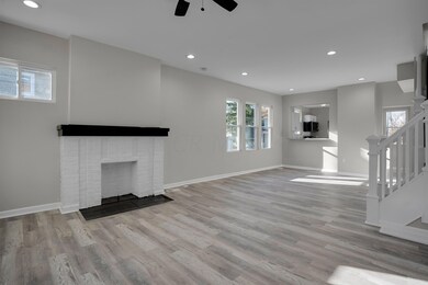 907 S 22nd
