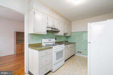 1016 Clayton Rd, Wilmington, DE 19805 - photo 7