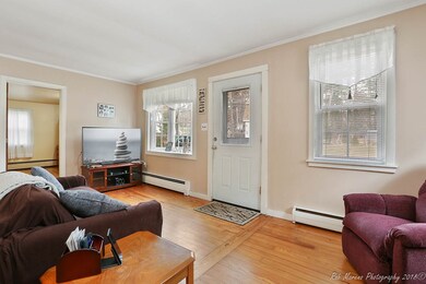 35 Gilbert St, Dracut, MA 01826 - photo 4