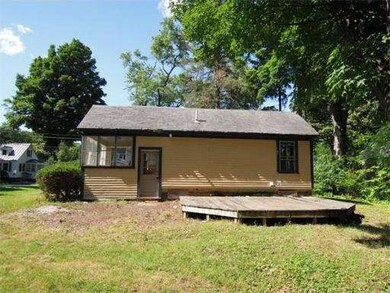 8 Eastern Ave, South Deerfield, MA 01373 - photo 4