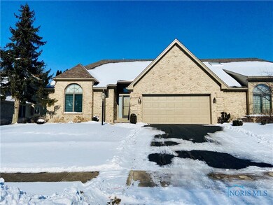 2323 sq ft, 2 bedroom/2 bathroom condo in Country