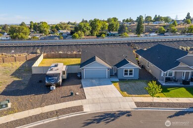 1205 W Sequoia Rd, Moses Lake, WA 98837 - photo 4