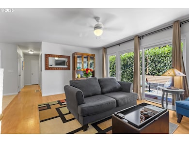 1545 SE 129th Ave, Portland, OR 97233 - photo 7