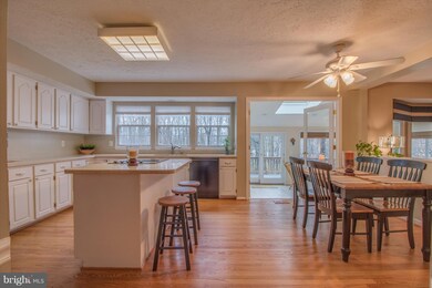 11520 Paramus Dr, North Potomac, MD 20878 - photo 5