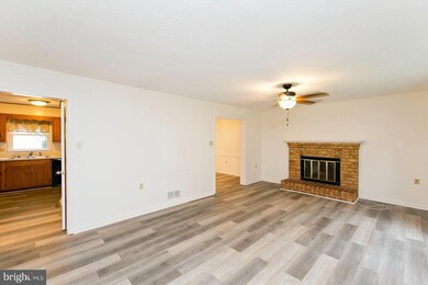 827 Appleseed Ct, Winchester, VA 22601 - photo 5