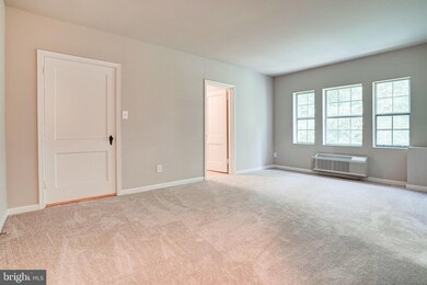 1905 N Rhodes St unit 38, Arlington, VA 22201 - photo 6