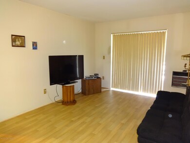 120 Devon Loop unit 4, Staten Island, NY 10314 - photo 5