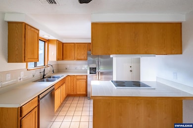 3290 Lupine St, Lebanon, OR 97355 - photo 7