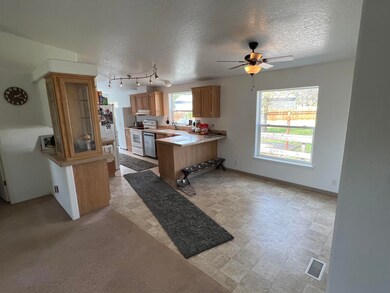 451 Almeda St, Merlin, OR 97532 - photo 7