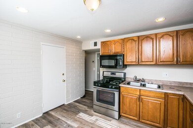 917 E Granada Rd unit 3, Phoenix, AZ 85006 - photo 3