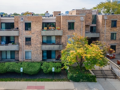 1912 Prairie Square unit 315, Schaumburg, IL 60173 - photo 2