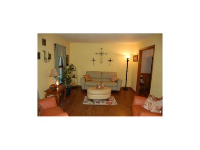 5519 Earnshaw St, Shawnee, KS 66216 - photo 4