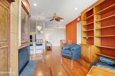 1121 Camelia #304 -6