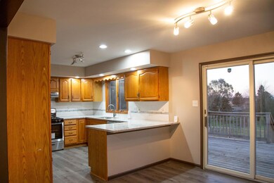 9382 Shelby Ln, Crown Point, IN 46307 - photo 6