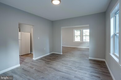 317 W Broad St, Palmyra, NJ 08065 - photo 7