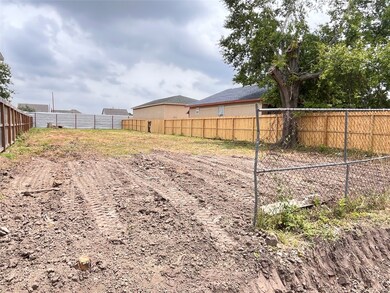 8120 Willow St, Houston, TX 77088 - photo 4