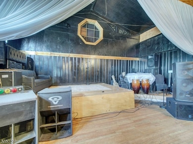 474 15th Ave, Newark, NJ 07103 - photo 6